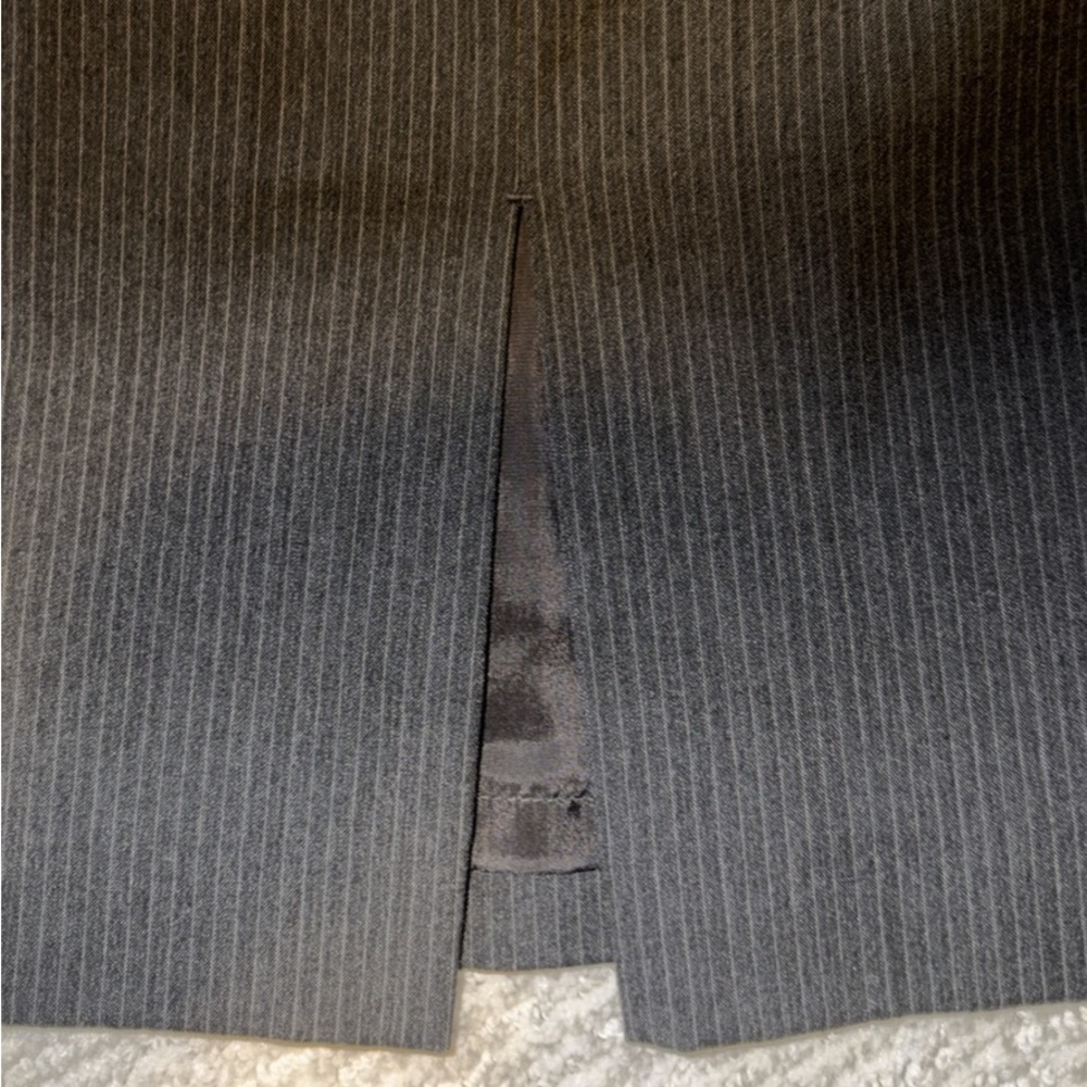 Tahari Gray Pinstripe Suit/Skirt Blazer Set - Picture 5 of 8